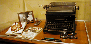 Jerry Siegel's typewriter and desk